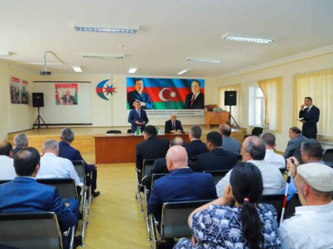 138 saylı orta məktəbdə görüş keçirildi