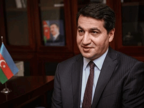 Hikmət Hacıyev: Ermənistan konstitusiyasında bu maddə çıxarılmalıdır