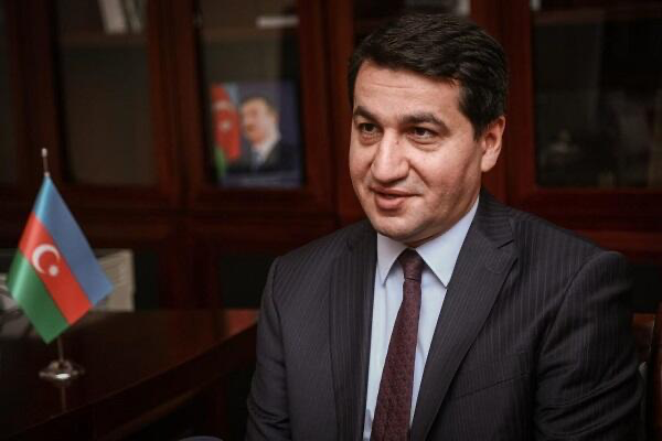 Hikmət Hacıyev: Ermənistan konstitusiyasında bu maddə çıxarılmalıdır