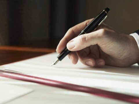 Bu qanuna dəyişiklik olunur