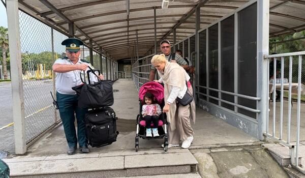 Çinin 740 vətəndaşı İrandan Azərbaycana təxliyə edildi Çinin 740 vətəndaşı İrandan Azərbaycana təxliyə edildi