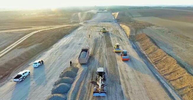 Azad olunan ərazilərdə nə qədər yol bərpa edilib?