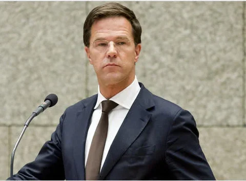 Ukraynaya əlavə silah vermək lazım deyil – Rutte