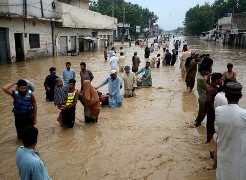 Pakistan və Hindistanda ölənlərin sayı 100-ə çatır