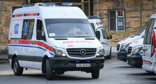 Xızıda 2 maşın toqquşdu qadın öldü Xızıda 2 maşın toqquşdu qadın öldü