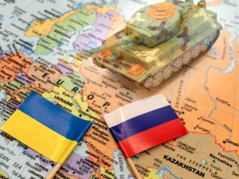 Ukrayna müharibəsinin bitməsi üçün 4 variant: “Gürcü ssenarisi”, “İsrail modeli”, yoxsa…