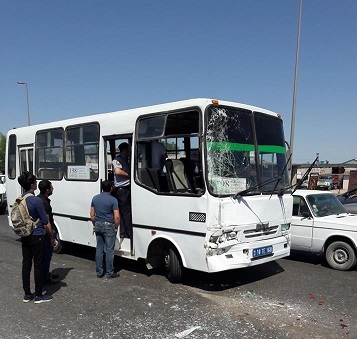 Bakıda avtobus qəzası: ölən var