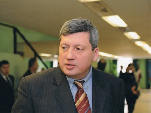 Sabiq nazirdən Rusiya ilə bağlı şok açıqlama