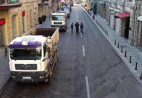 Bu yolda nəqliyyatın hərəkəti tam məhdudlaşdırılır