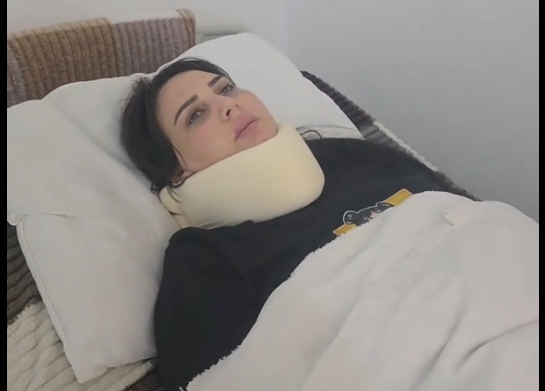 Azərbaycanlı müğənni sevgilisi tərəfindən döyüldü – Xəstəxanaya yerləşdirildi – FOTO