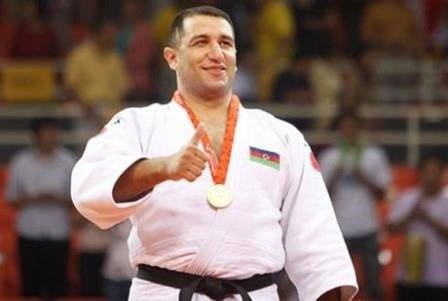 İlham Zəkiyev yenə Avropa çempionu oldu İlham Zəkiyev yenə Avropa çempionu oldu