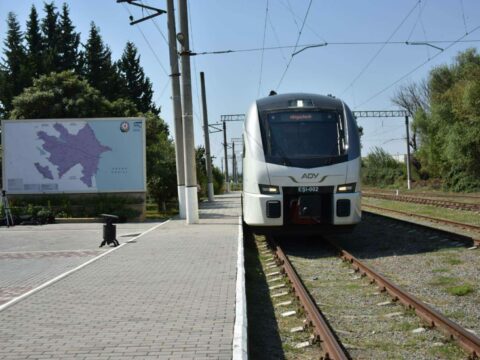 ADY ilk dəfə regiondaxili marşrut üzrə sərnişin daşımalarına başlayıb