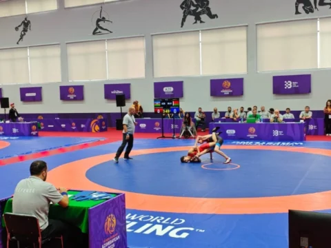 III MDB Oyunları: Azərbaycan güləşçisi qızıl medal qazandı