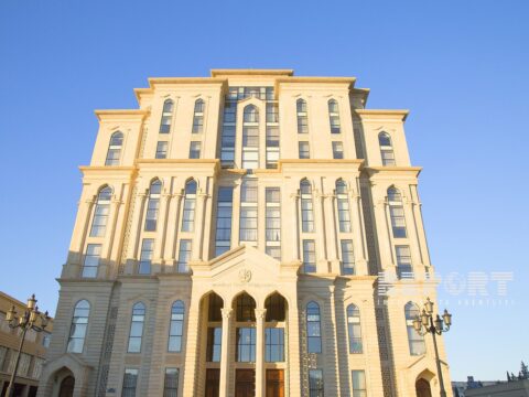 MSK-nın iclası başladı:Onun deputatlığına xitam verilir