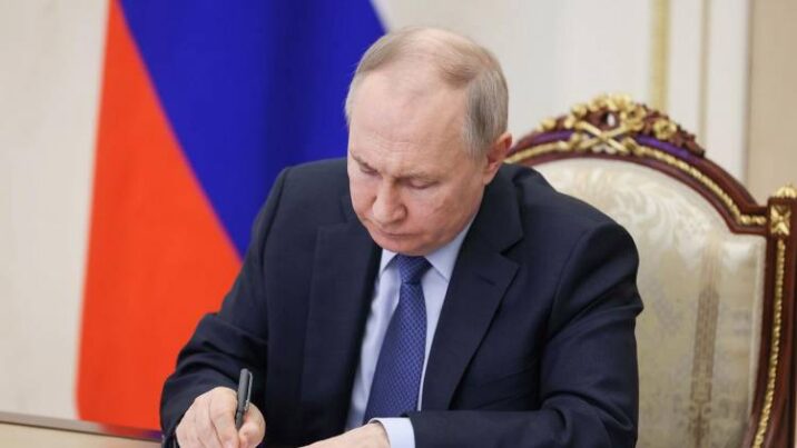 Putin miqrantlarla bağlı konsepsiyasını təsdiqlədi Putin miqrantlarla bağlı konsepsiyasını təsdiqlədi