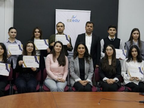 Xəzər Universitetinin “Brend tələbə”ləri mükafatlandırılıb – FOTOLAR