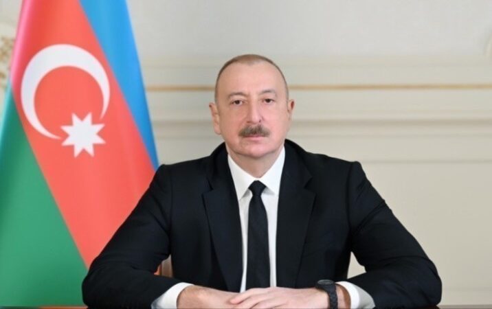 “Bu gün Azərbaycanın hər bir yerində Dövlət bayrağı dalğalanır”