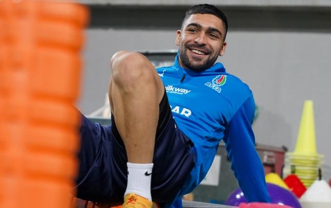 Millimizin İslandiya ilə oyuna hazırlığından – Şəkillər