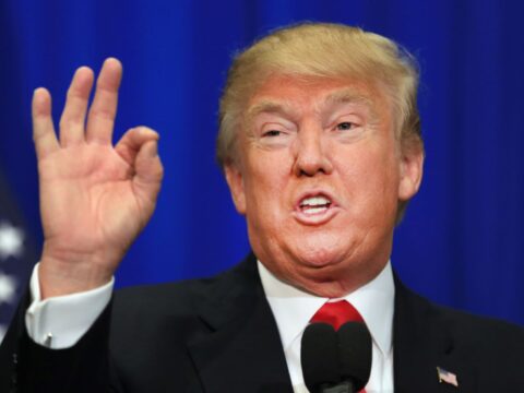 İsveçrə Trampa “Rolex” saat və qızıl külçə göndərdi