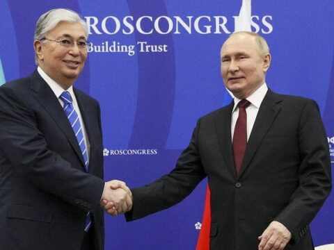 Putindən Tokayeva qəribə “xəbərdarlıq”