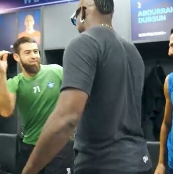 Balotelli Şahruddinlə komanda yoldaşı oldu