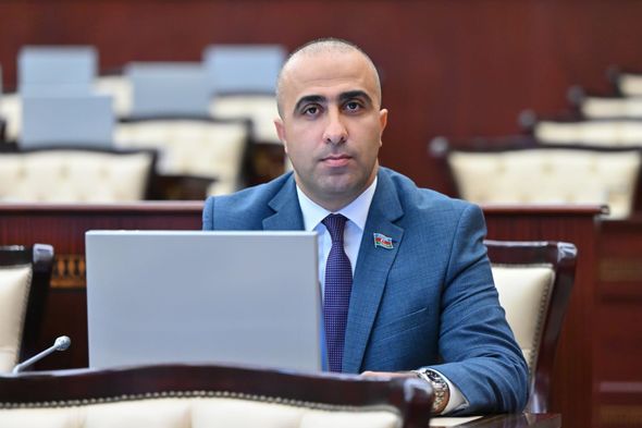 “Məhkəmələrə qarşı ictimai təzyiq mühiti formalaşdırmaq yolverilməzdir” “Məhkəmələrə qarşı ictimai təzyiq mühiti formalaşdırmaq yolverilməzdir”