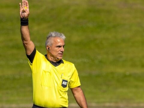 Qızı ilə birgə hakimlik edən azərbaycanlı: “Bir oyunda 15 sarı vərəqə göstərmişdim”