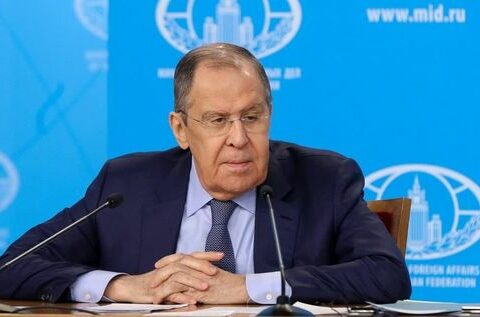 Moskvanın İrəvana açıq ismarışları: Lavrov Paşinyana yol göstərir