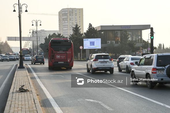 Avtobuslar zolaqlarından kənara çıxsa, cərimələnə bilərmi? Avtobuslar zolaqlarından kənara çıxsa, cərimələnə bilərmi?