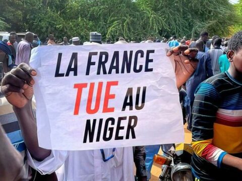 Makron Fransası uranın Avropaya daşınma yollarının Azərbaycandan keçdiyini unudur