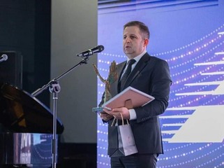 Laçında quruculuq işlərində xidmətləri olan qurumlar mükafatlandırılıblar